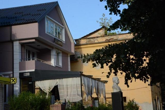 Royal Hotel Peshkopi Albania Eksteriør bilde
